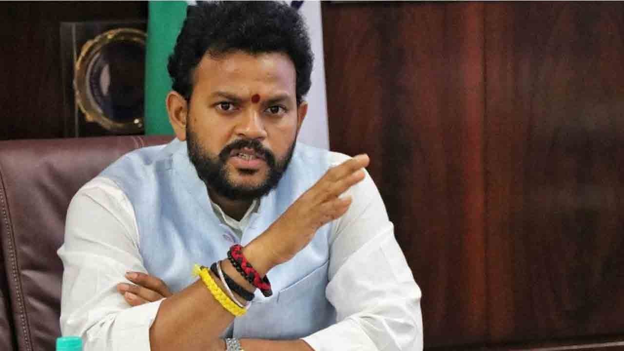 విమాన ఇంధనంపై వ్యాట్ తగ్గించాలని రాష్ట్రాలకు కేంద్రం లేఖ