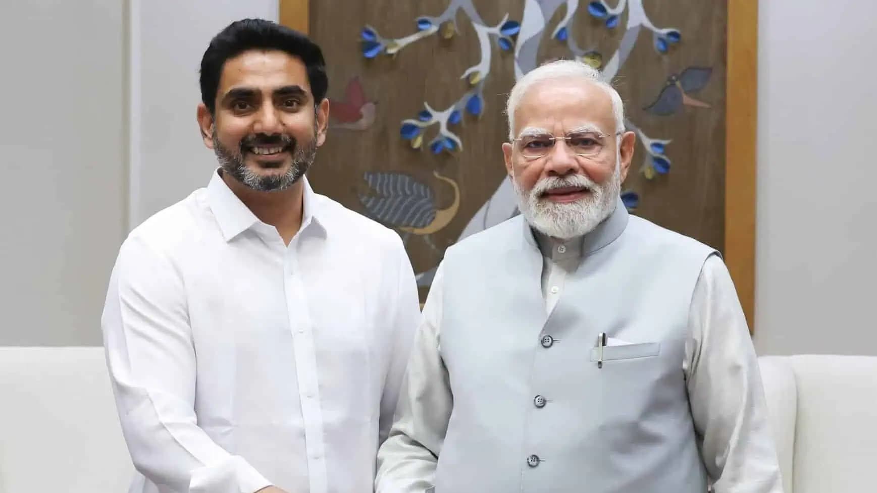 ప్రధాని మోదీతో మంత్రి నారా లోకేష్ భేటీ – అమరావతి బిల్లుకు ఆమోదంపై కృతజ్ఞతలు