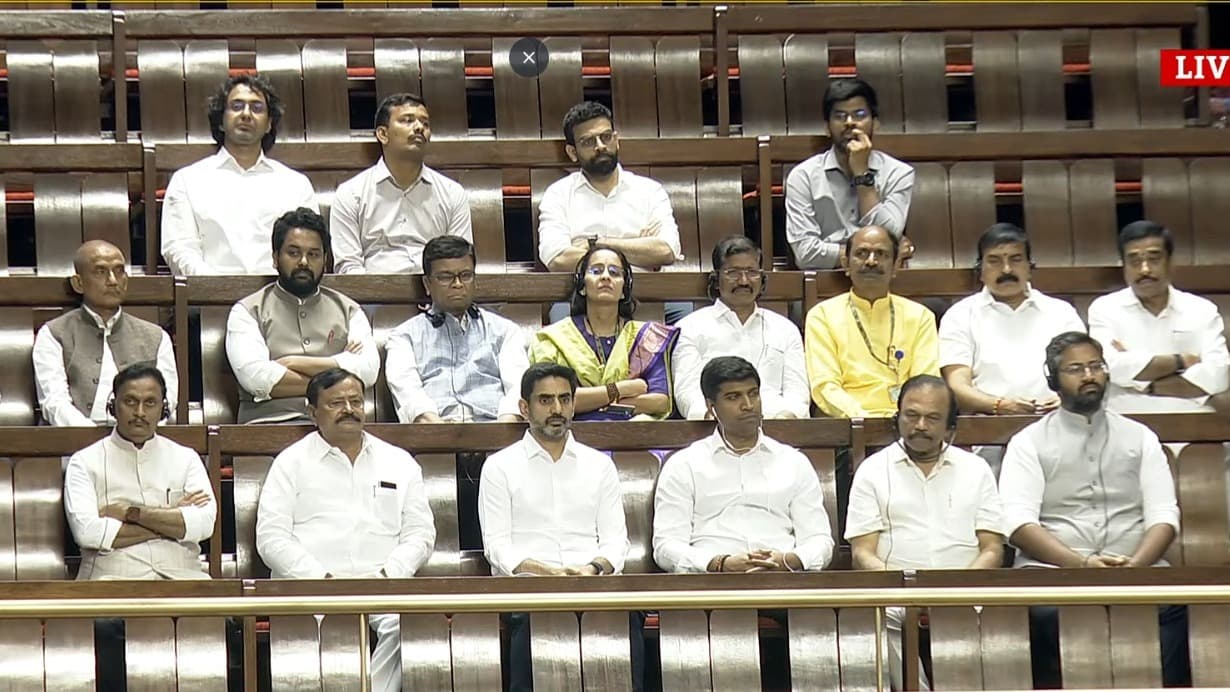 అమరావతి చట్టబద్ధత బిల్లుపై రాజ్యసభ చర్చ – గ్యాలరీ నుంచి వీక్షించిన మంత్రి నారా లోకేష్