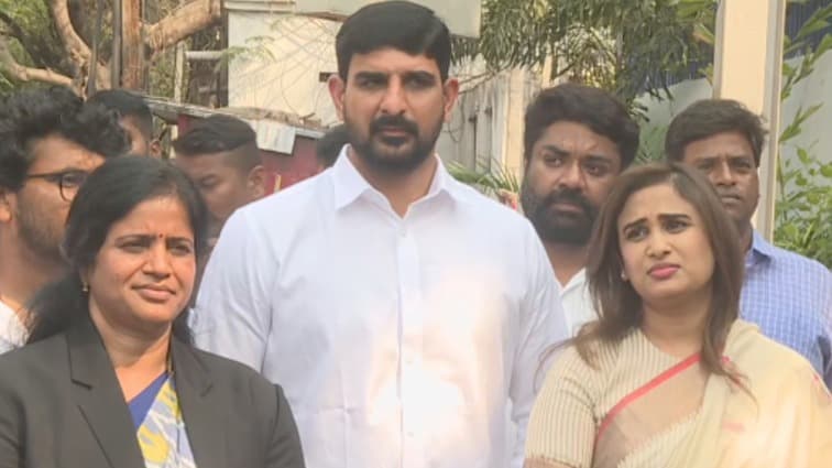 సీఐడీ కార్యాలయానికి కౌశిక్‌రెడ్డి దంపతులు