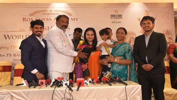 2 ఏళ్ల శ్రేయాన్ష్‌ చెస్‌లో రెండు వరల్డ్ రికార్డులు
