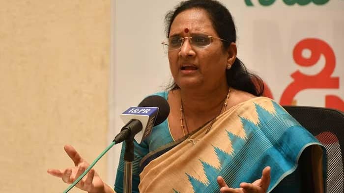 వైసీపీపై వాసిరెడ్డి పద్మ విమర్శలు