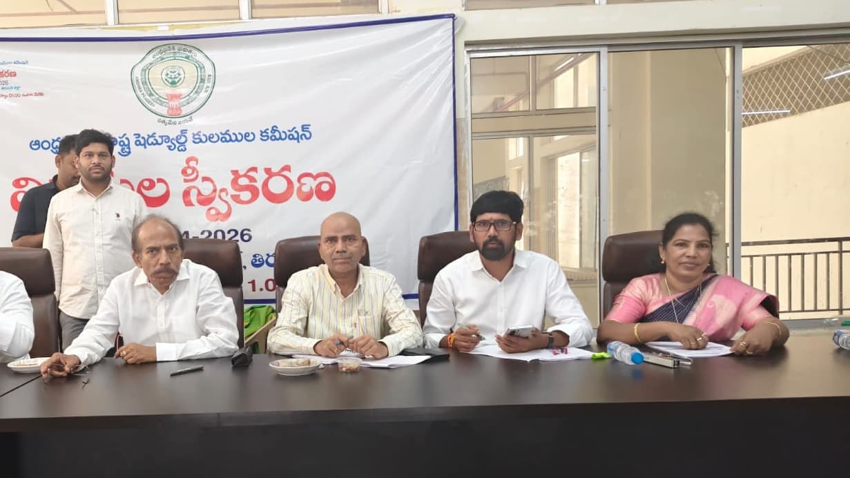 ఎస్సీ వినతుల స్వీకరణలో పూరిమిట్ల కుమారి
