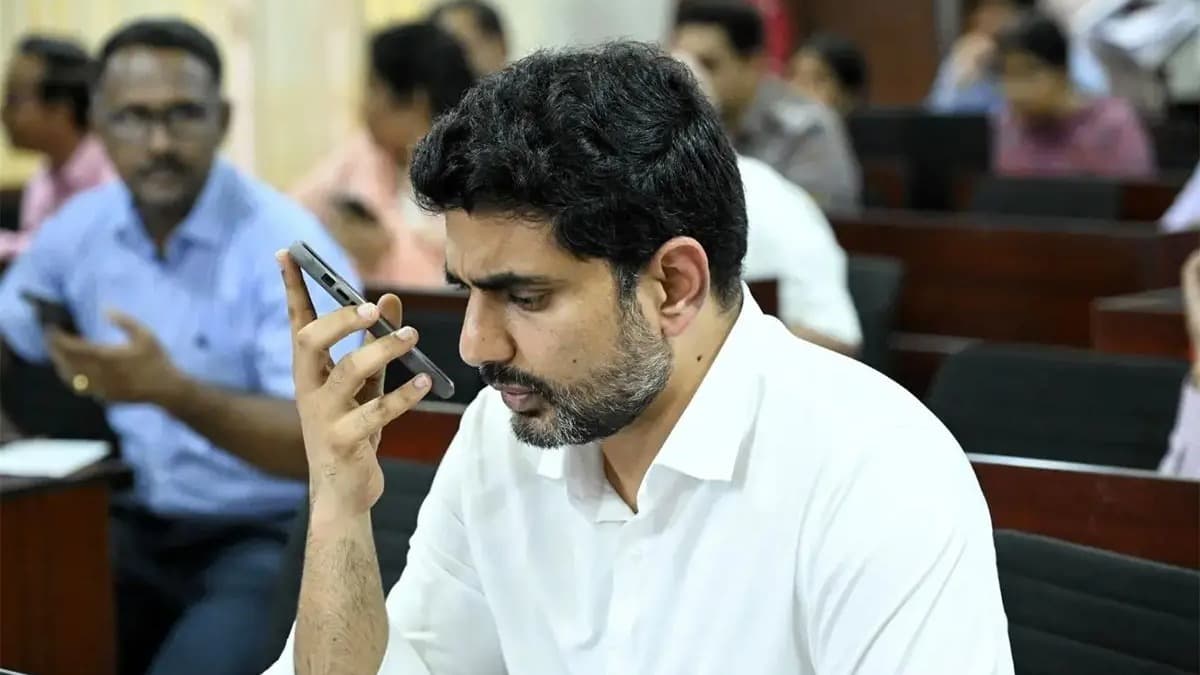 యనమల రామకృష్ణుడికి స్టెంట్.. ఫోన్‌లో పరామర్శించిన లోకేశ్
