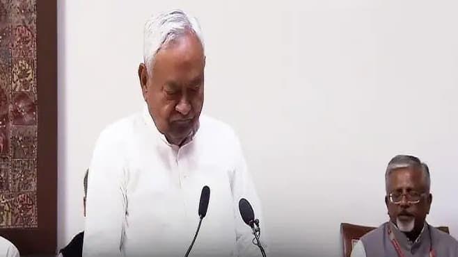 రాజ్యసభ సభ్యుడిగా నితీష్ కుమార్ ప్రమాణం..