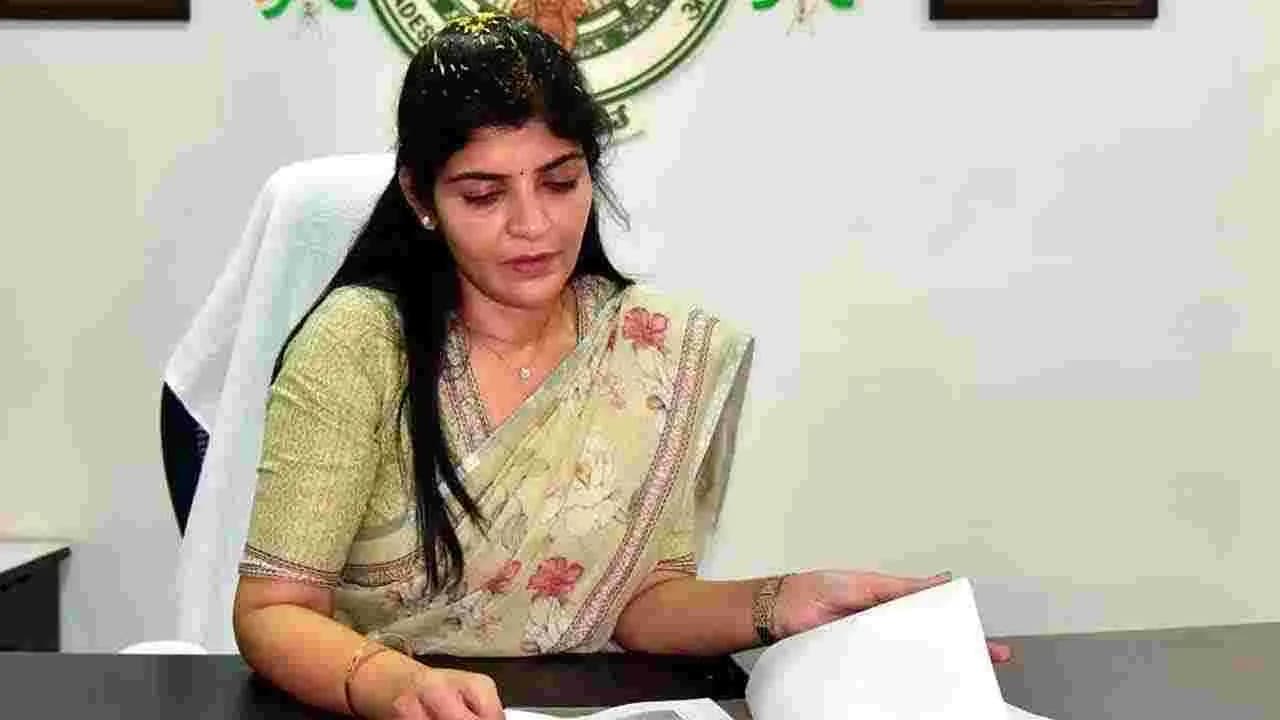 మాచర్ల ఏఎస్సై వ్యవహారంపై మహిళా కమిషన్ ఆగ్రహం
