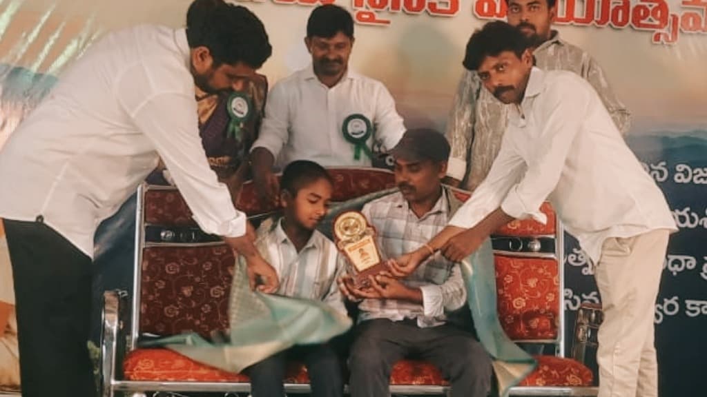 పెదరావిగూడెం విద్యార్థుల అద్భుత విజయం.. నవోదయ, సైనిక్‌లో సీట్లు సాధించిన ప్రతిభ