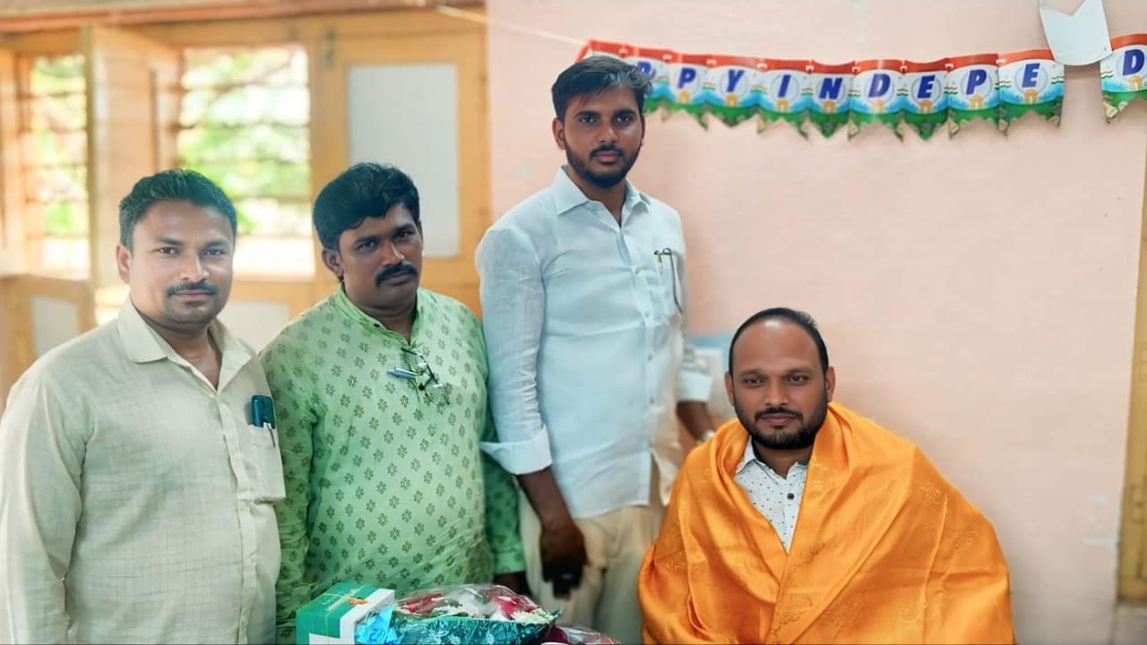 సంజామల నూతన తహసీల్దార్ చంద్రశేఖర్ బాధ్యతల స్వీకరణ – మీడియా మిత్రుల ఘన సన్మానం