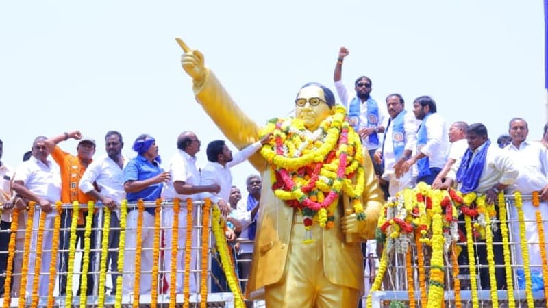 సమానత్వ సమాజానికి మార్గదర్శకుడు అంబేడ్కర్ : ఎమ్మెల్యే మద్దులూరి మాలకొండయ్య