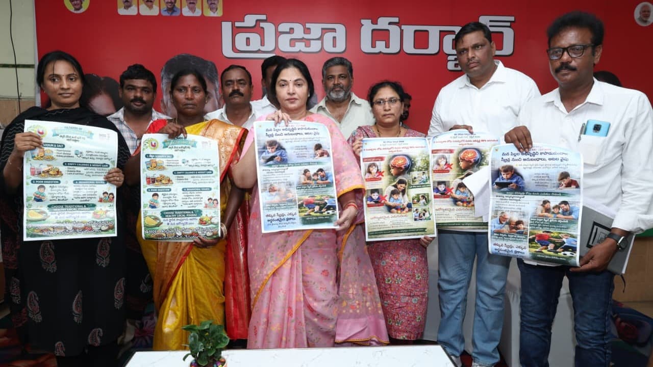 ప్రజా సమస్యల పరిష్కారంలో చొరవ చూపండి - ఎమ్మెల్యే వేమిరెడ్డి ప్రశాంతి రెడ్డి