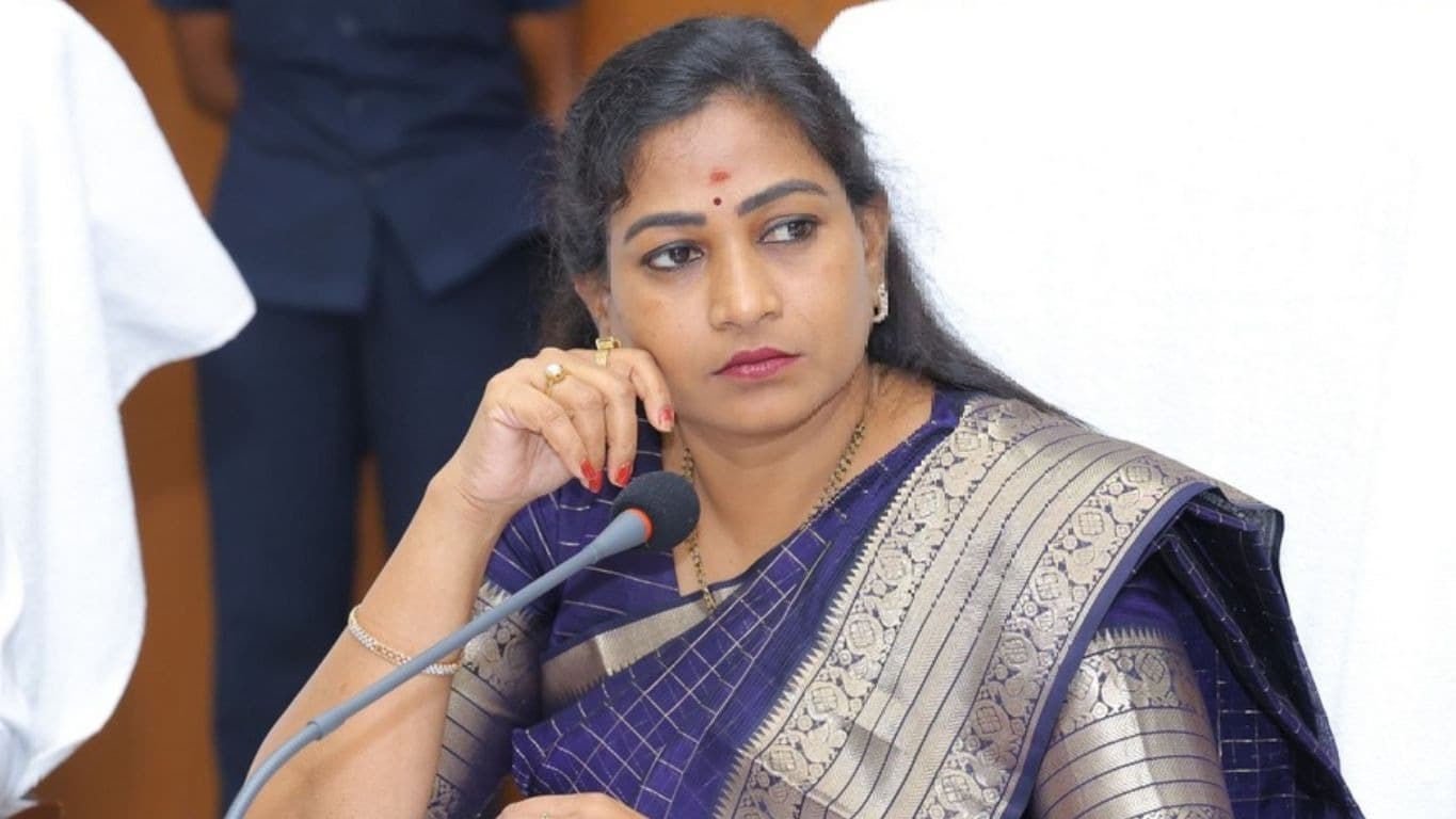 పేలుడు ఘటనపై హోంమంత్రి అనిత ఆరా