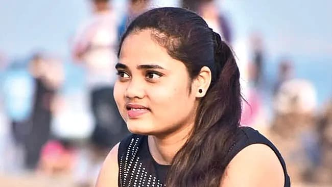 విశాఖలో యువతి అనుమానాస్పద మృతి