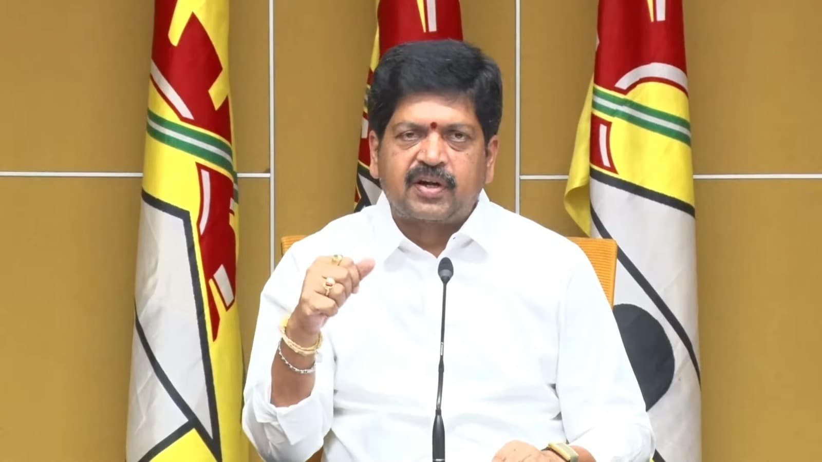 మత్స్యకారుల జీవనంపై జీఓ 217పై కొల్లు ఫైర్