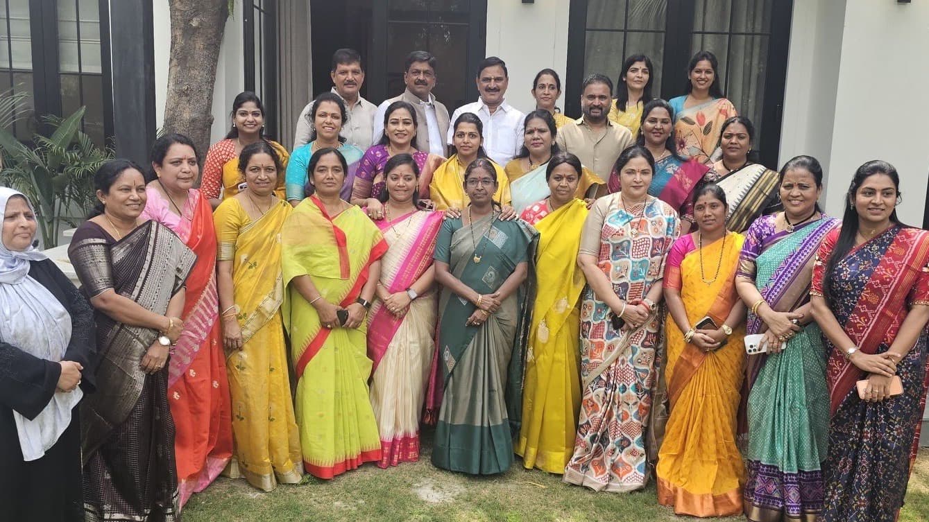 తెలుగు ఎంపీలకు కేంద్రమంత్రి భూపతిరాజు అల్పాహార విందు..