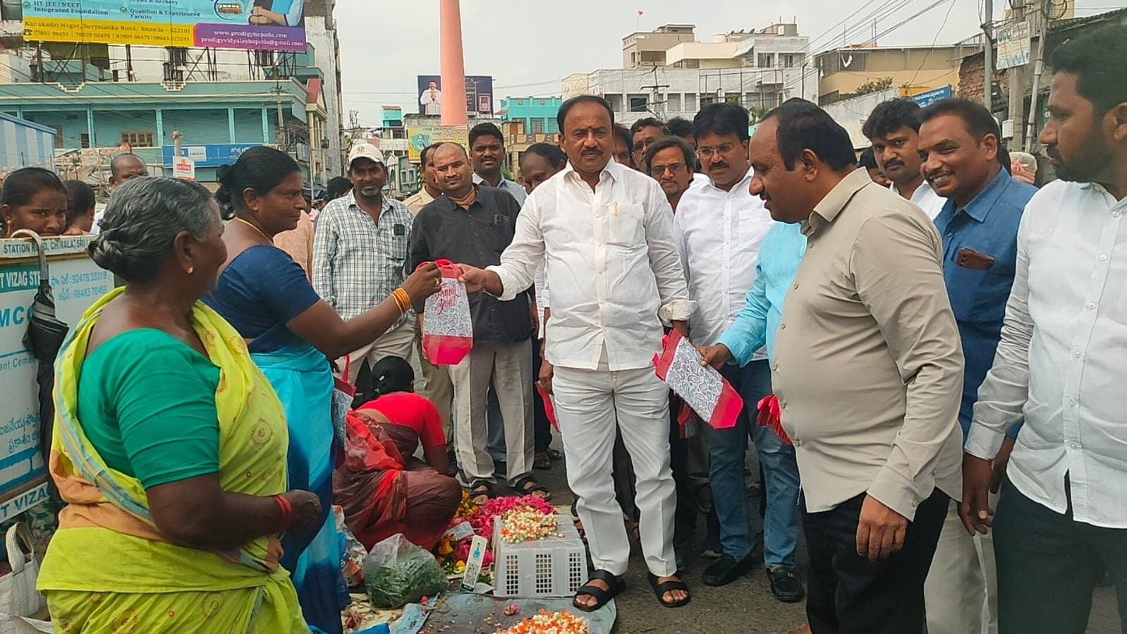 ప్లాస్టిక్ నిషేధంపై ఎమ్మెల్యే మాలకొండయ్య పిలుపు