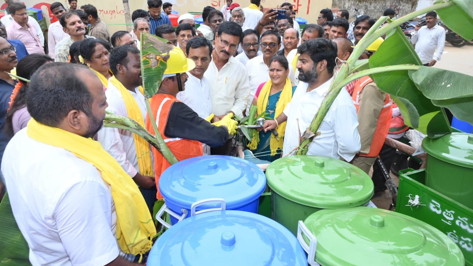 గ్రామాల పరిశుభ్రతకు కూటమి ప్రభుత్వం అధిక ప్రాధాన్యత : ఎమ్మెల్యే విజయ్ చంద్ర