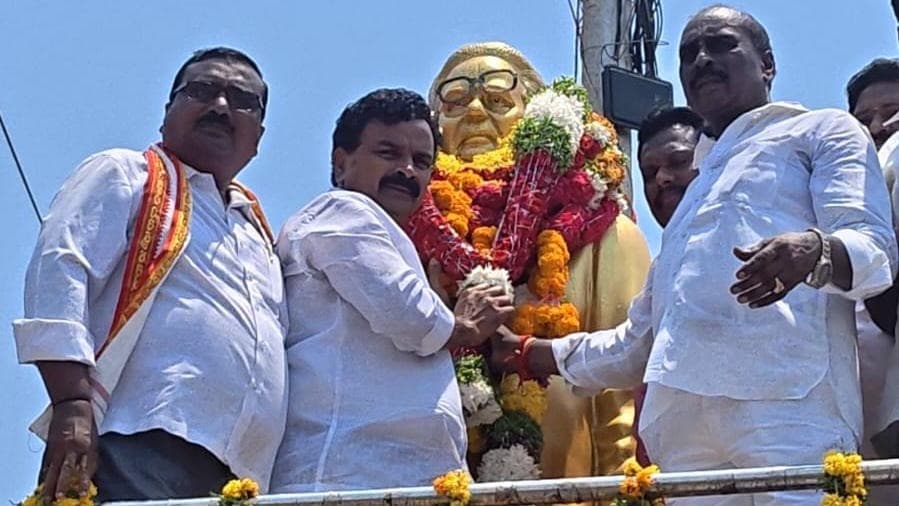 దళిత గుండె చప్పుడు గౌతు లచ్చన్నకు ఘన నివాళులు