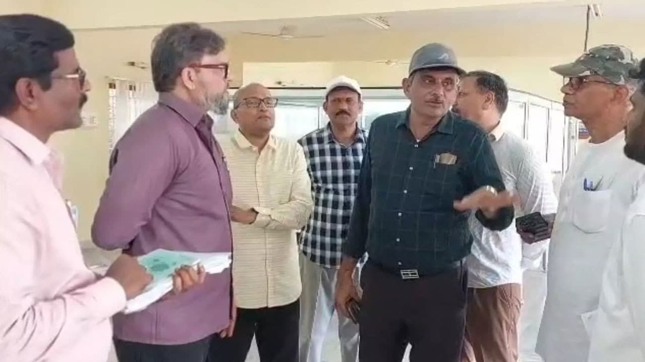 శ్రీశైలం జలాశయాన్ని పరిశీలించిన కేఆర్‌ఎంబీ ఛైర్మన్.. భద్రతా వ్యవస్థలపై సమీక్ష