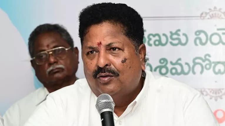 లిక్కర్ టెండర్ల కేసులో కీలక మలుపు – సిట్ విచారణకు హాజరుకానున్న మాజీ మంత్రి కారుమూరి, కుమారుడు సునీల్