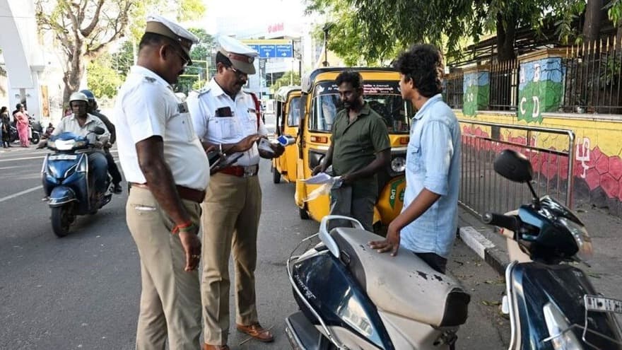 ఏపీ ట్రాఫిక్ చలాన్ల కేసులో సుప్రీంకోర్టు కీలక ఆదేశాలు..