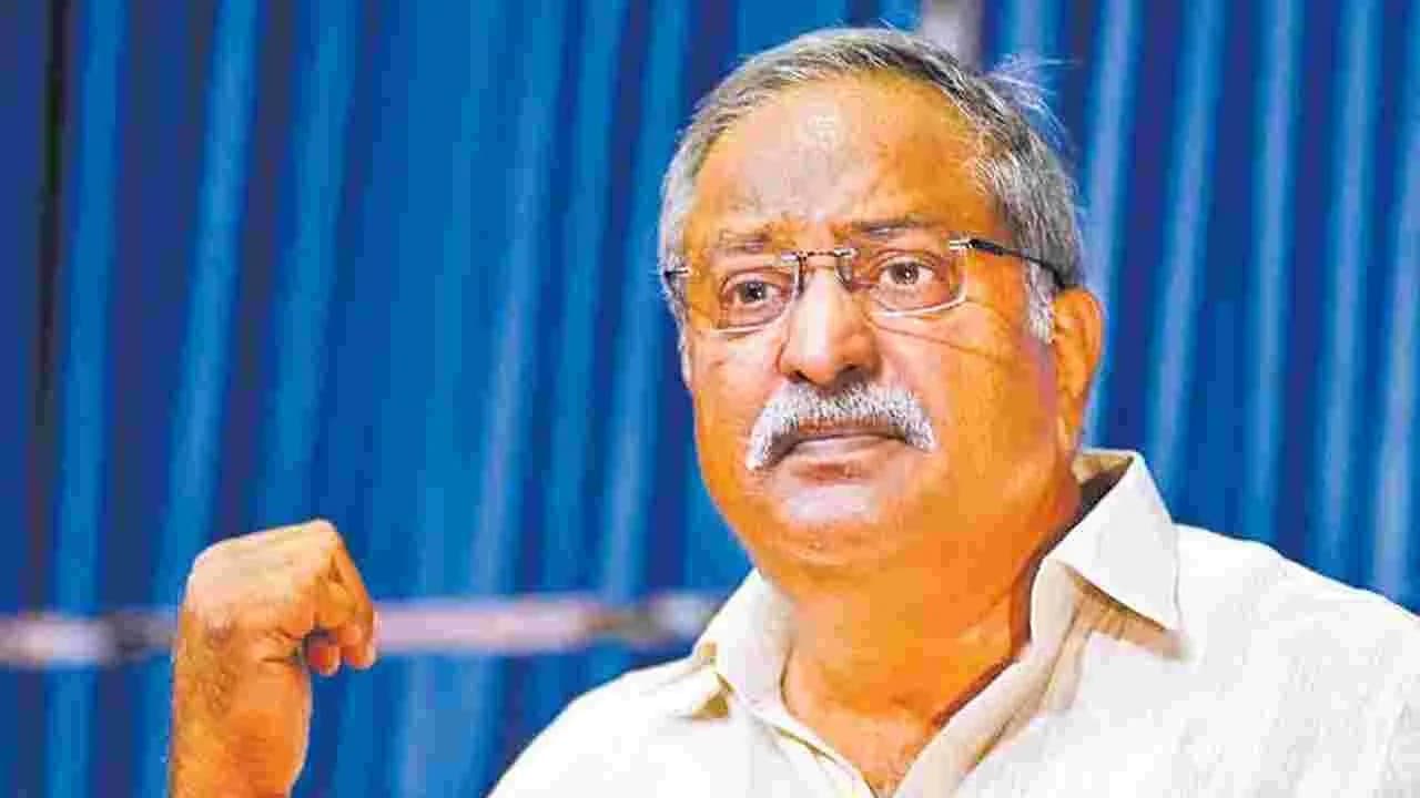 తనపై అక్రమ కేసులు, తప్పుడు ప్రచారం చేశారంటూ మాజీ ఐపీఎస్ ఏబీ వెంకటేశ్వరరావు లీగల్ నోటీసులు జారీ