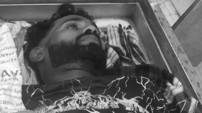 విశాఖలో దారుణ హత్య..
