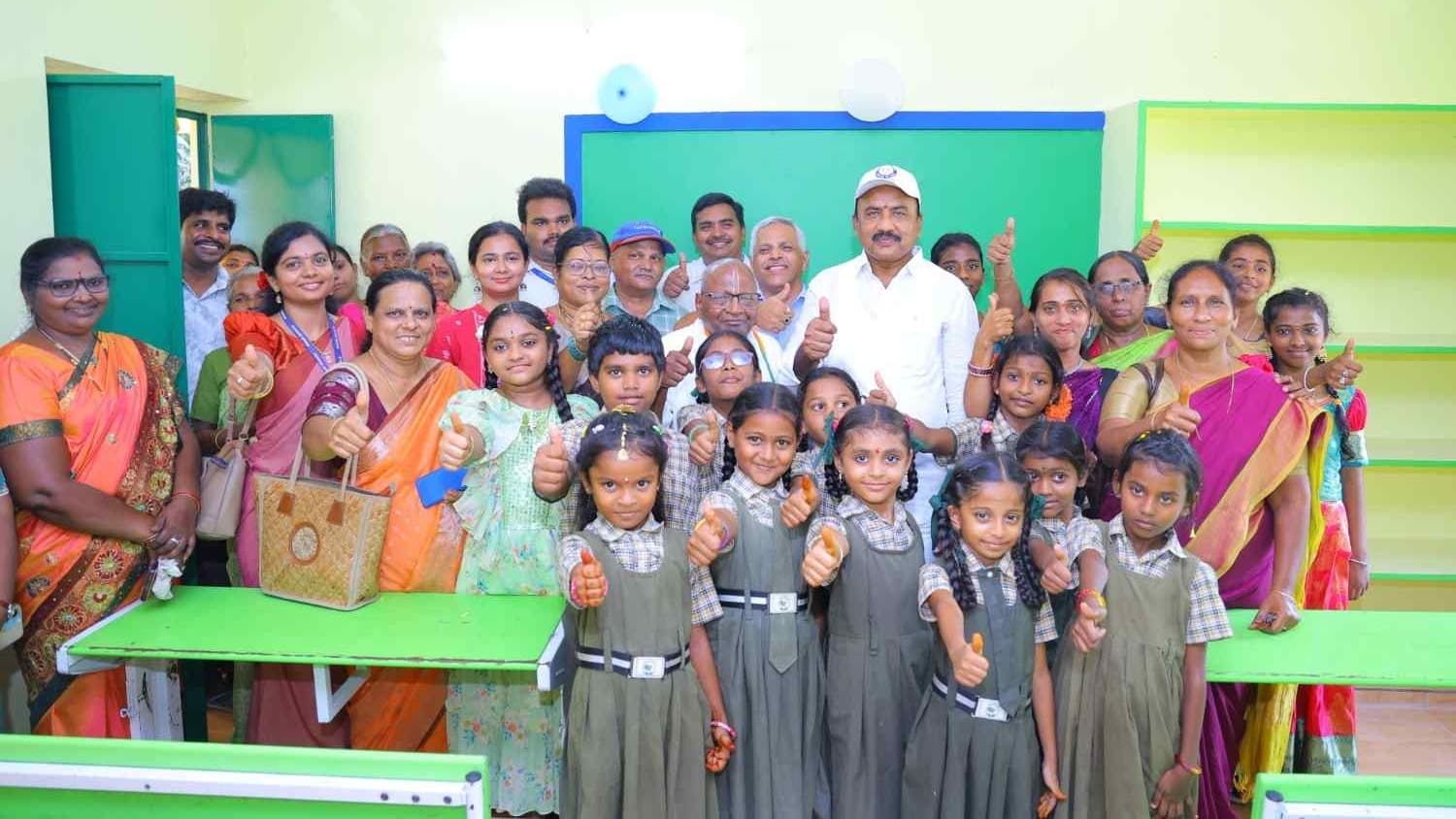 దేవాంగపురి పాఠశాలలో నూతన భవనాలు ప్రారంభం చేసిన ఎమ్మెల్యే మాలకొండయ్య