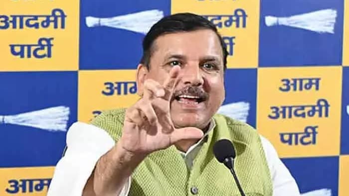 బీజేపీలో చేరిన ఎంపీలపై అనర్హత డిమాండ్ – రాజ్యసభ ఛైర్మన్‌కు ఆప్ వినతి