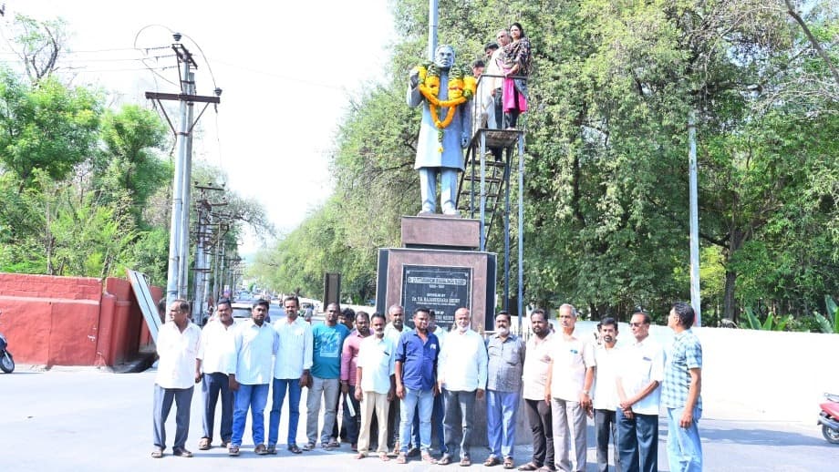 సి.ఆర్. రెడ్డి గారికి ఘన నివాళి