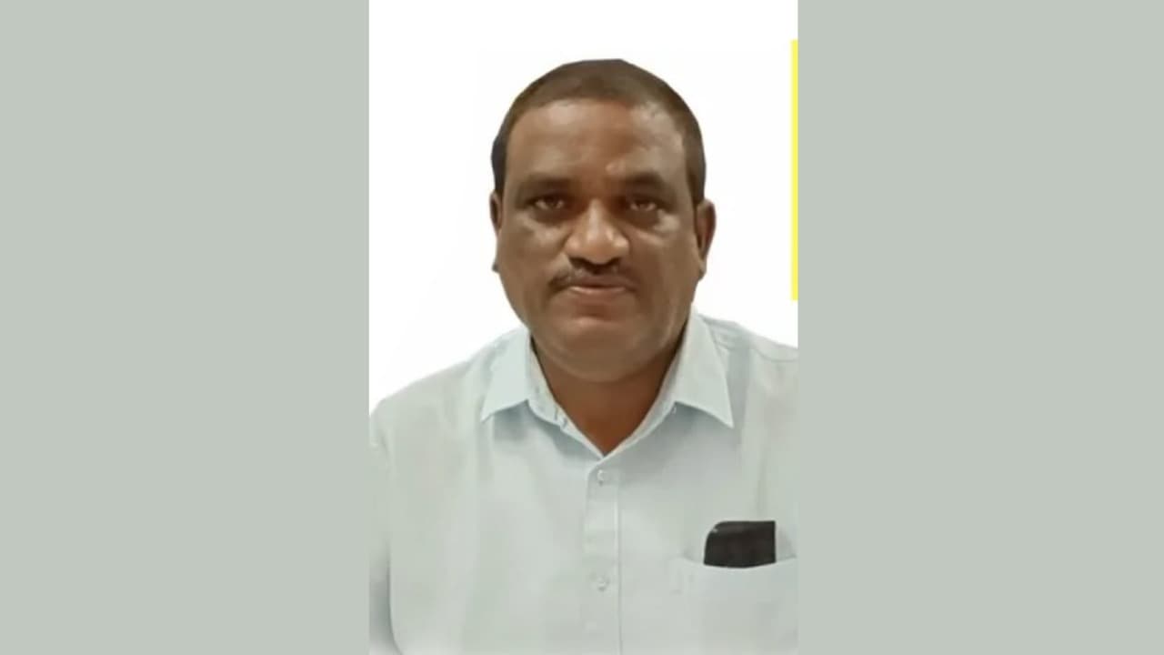 తహసీల్దార్ రామనాథ్ రెడ్డి మృతి.. సంతాపం తెలిపిన పుట్టపర్తి ఎమ్మెల్యే, మాజీ మంత్రి