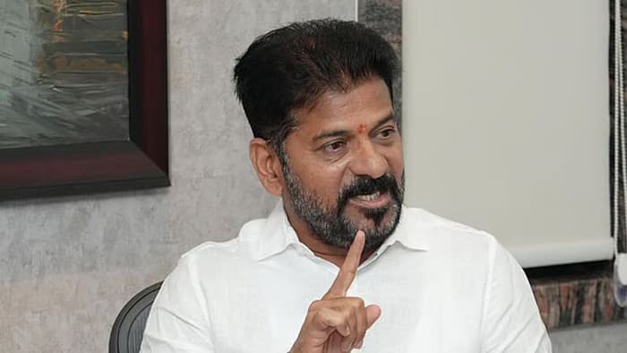 కెసీఆర్ కుటుంబానిది తెచ్చిపెట్టుకున్న నటన.. బీఆర్ఎస్‌కు భవిష్యత్ లేదని రేవంత్ రెడ్డి వ్యాఖ్యలు