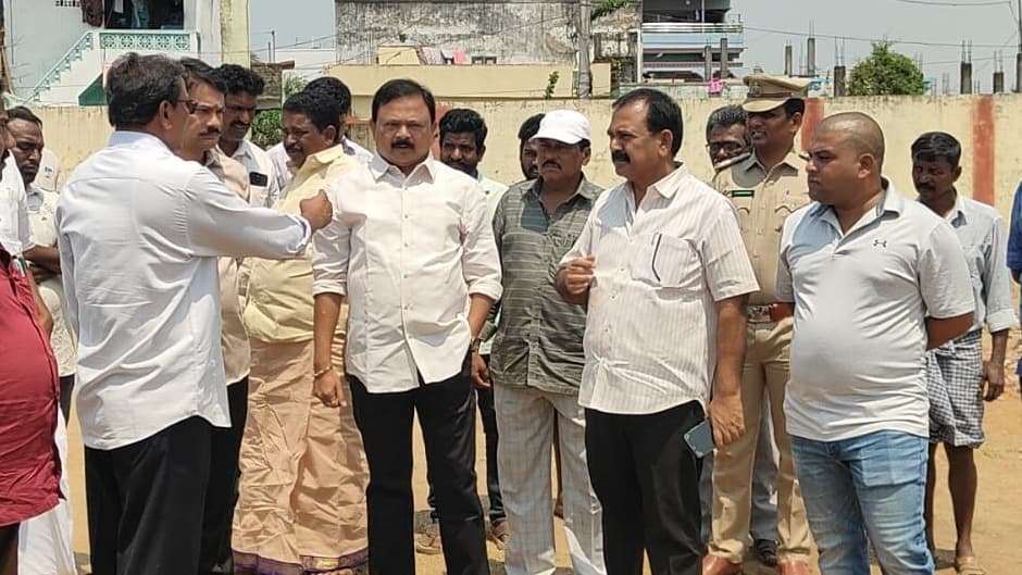 గూడూరు అశోక్ నగర్ పార్క్ అభివృద్ధికి ఎమ్మెల్యే పాశిం సునీల్ కుమార్ హామీ