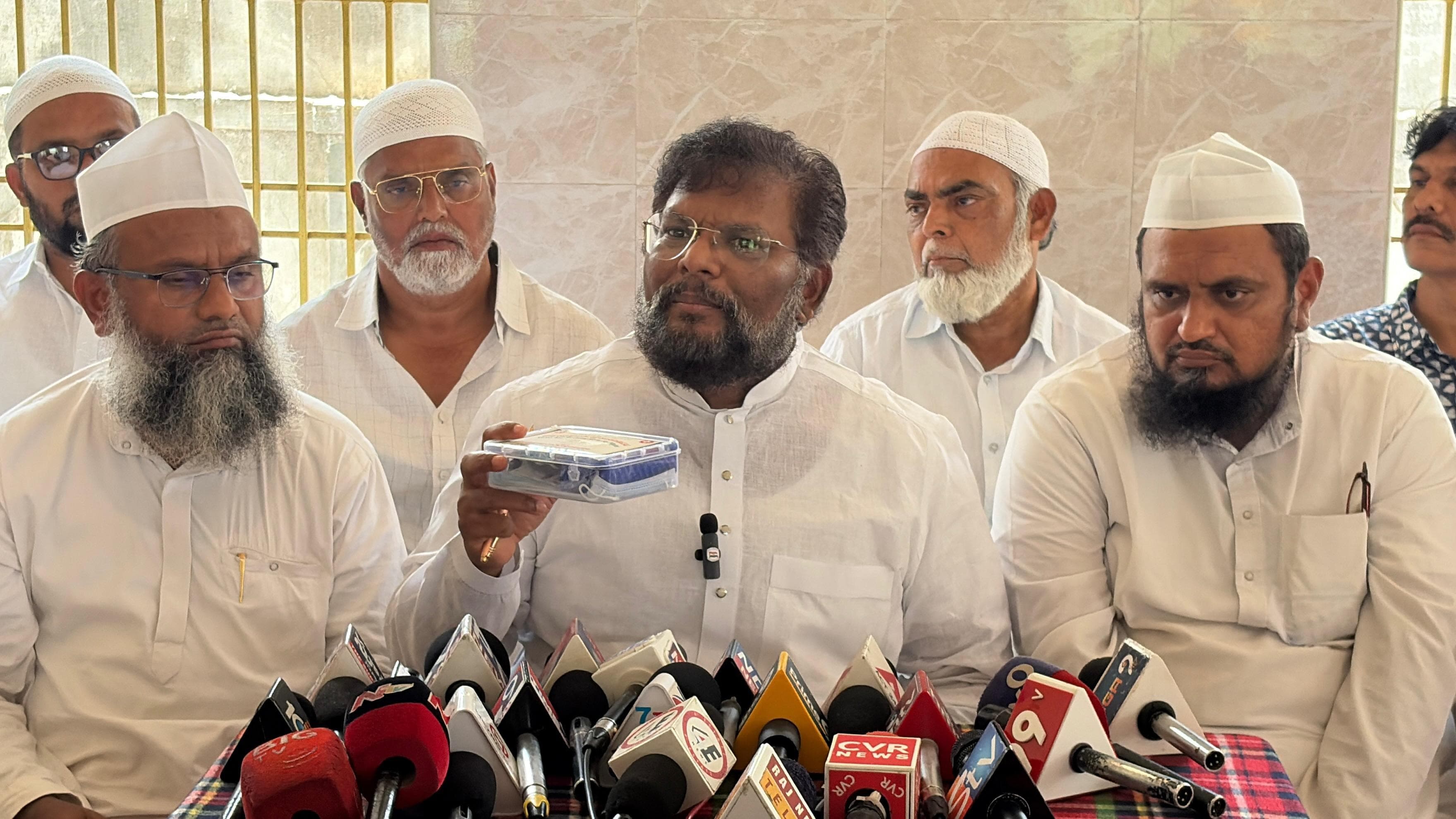 నెల్లూరు నుంచి హజ్ యాత్రికులకు సీఎం చంద్రబాబు లక్ష సబ్సిడీ ప్రకటించారు