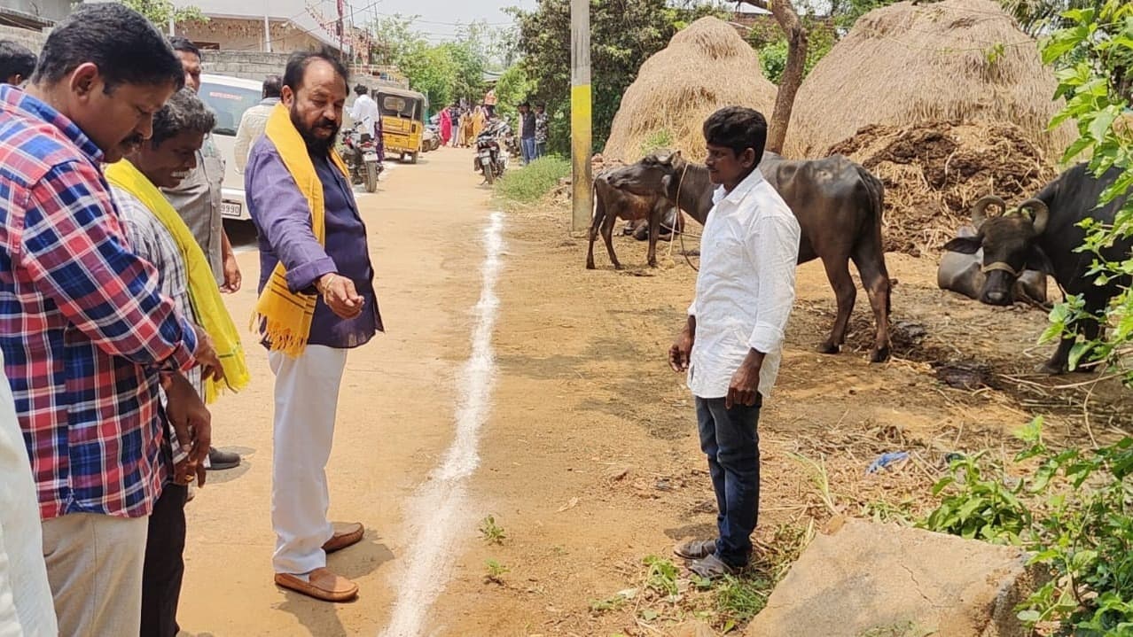 మురుగునీరు నిల్వపై అధికారుల తీరుపై చింతమనేని ప్రభాకర్ అసంతృప్తి