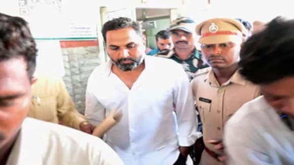 ఏపీ మద్యం కేసులో సిట్ ఎదుట రాజ్ కెసిరెడ్డి 