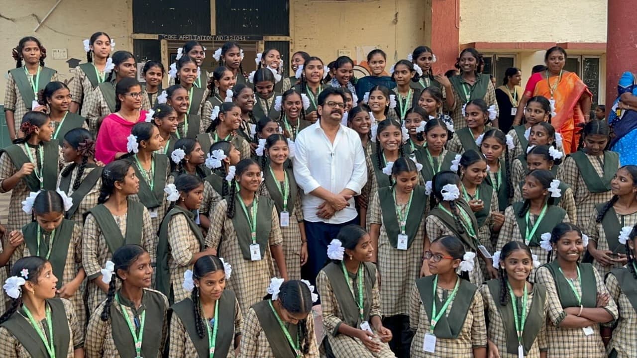 ప్రభుత్వ పాఠశాలల విద్యార్థుల ప్రతిభ గర్వకారణం : ఎమ్మెల్యే వెనిగండ్ల రాము