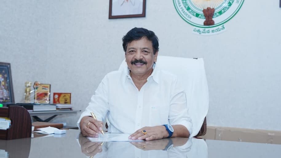 నిడదవోలు విద్యార్థుల ప్రతిభకు మంత్రి కందుల దుర్గేష్ అభినందనలు..