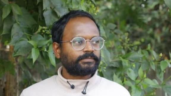 కారు ఢీకొని సింగరేణి ఉద్యోగి మృతి
