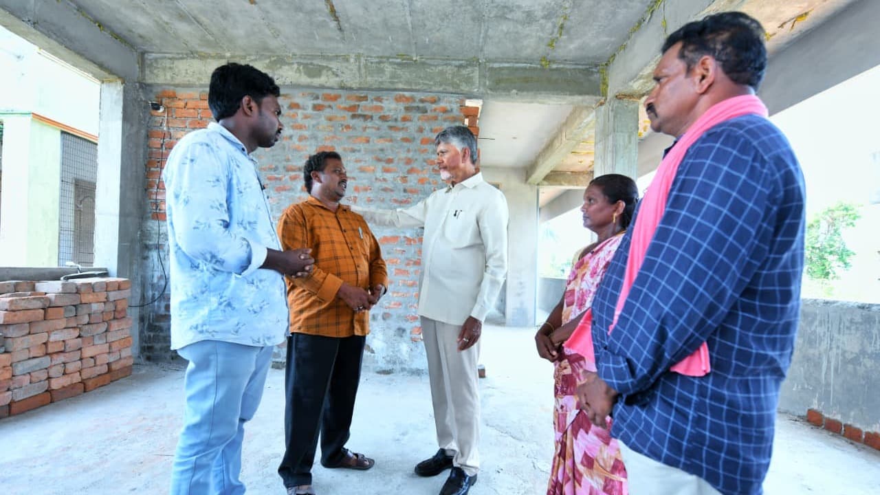 మే డే సందర్భంగా భవన నిర్మాణ కార్మికులతో ముఖ్యమంత్రి చంద్రబాబు ఆత్మీయ సమావేశం