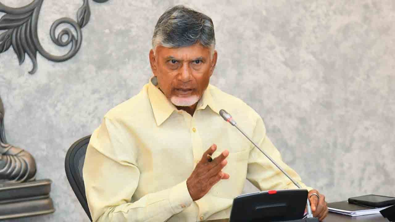 ఎమ్మెల్యేలు, మంత్రులకు సీఎం చంద్రబాబు కఠిన హెచ్చరికలు..