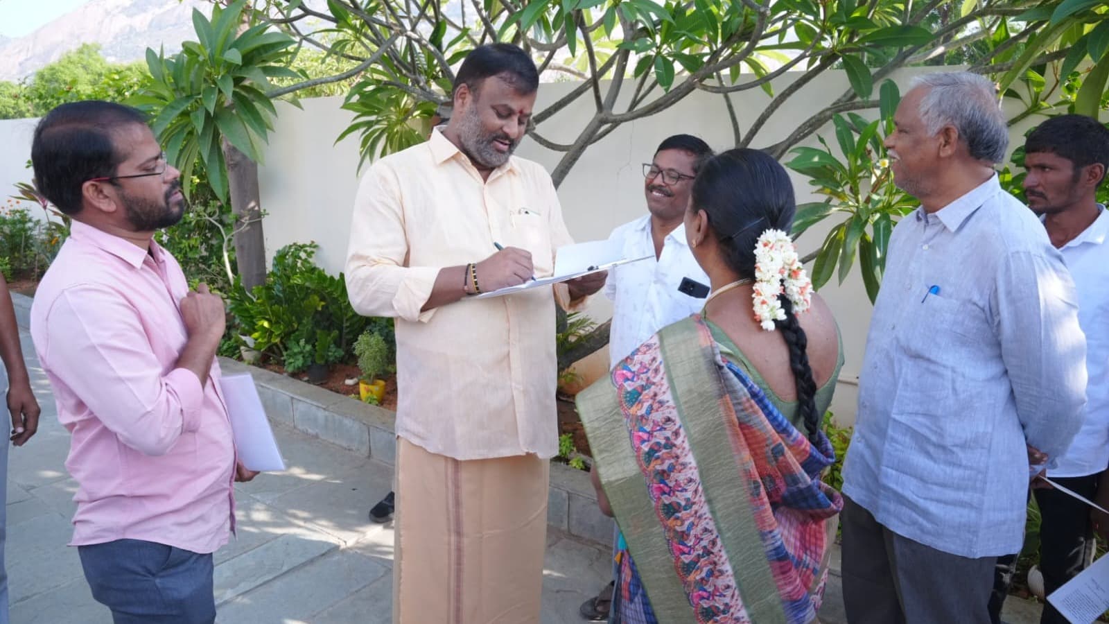 ప్రజల సమస్యలే ప్రాధాన్యం : మంత్రి మండిపల్లి రాంప్రసాద్ రెడ్డి