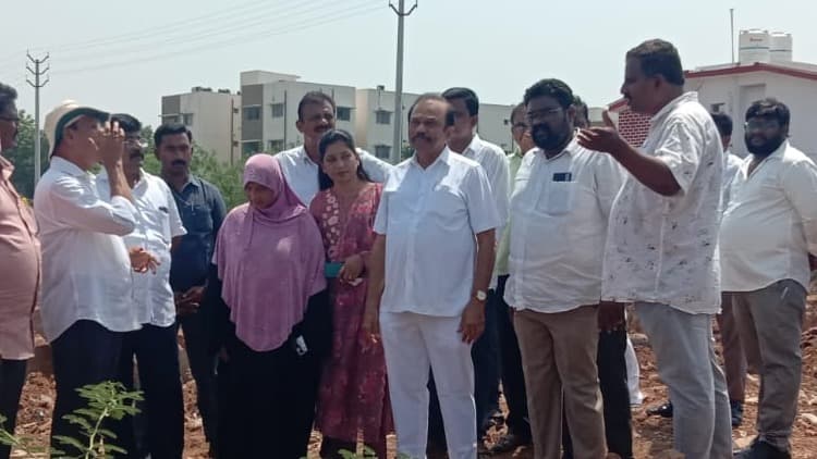 ఒంగోలు పార్లమెంట్ టిడిపి కార్యాలయ పనులు ప్రారంభించిన డా.ముక్కు ఉగ్రనరసింహా రెడ్డి