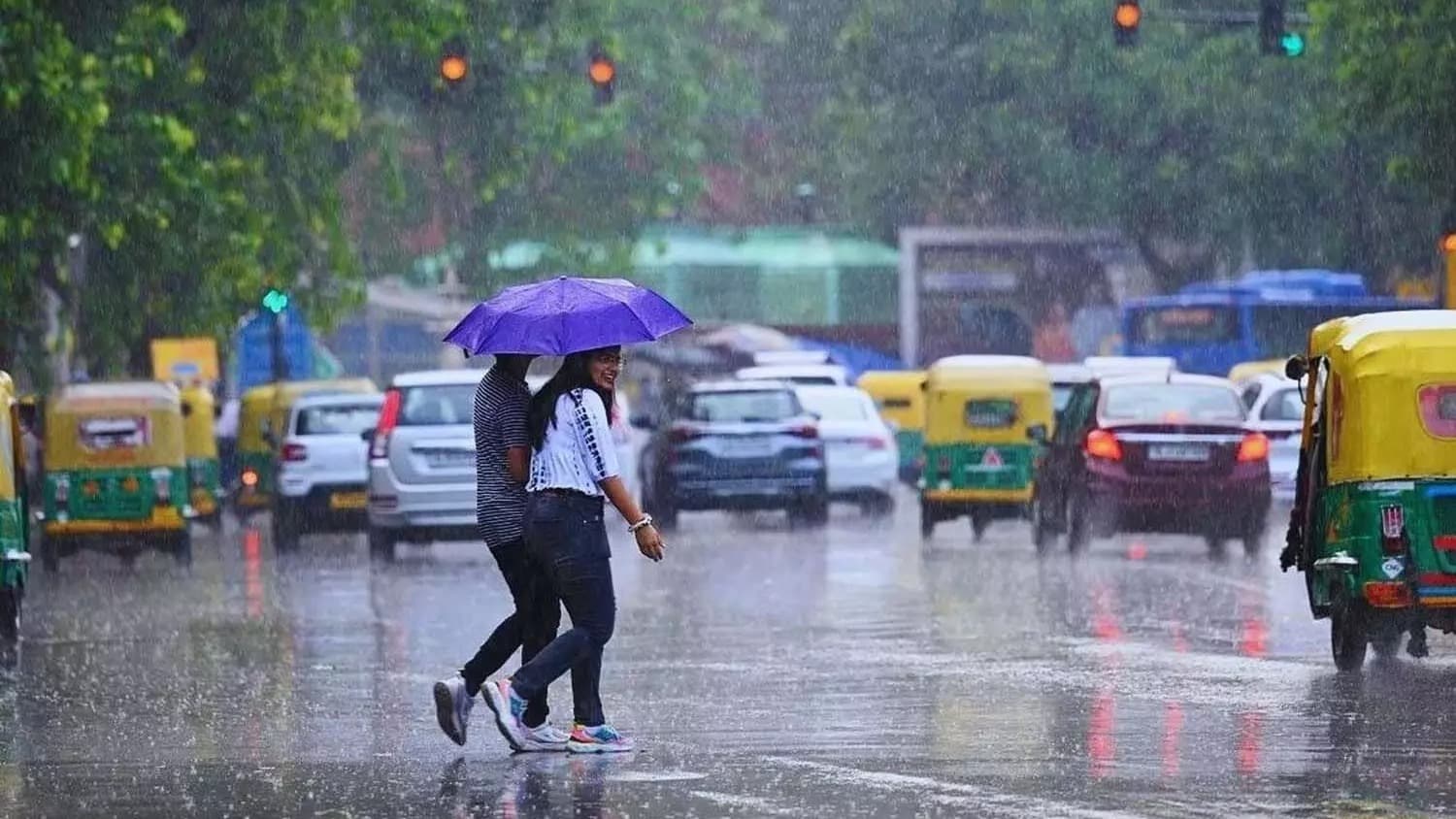 గుంటూరు, బాపట్ల జిల్లాలకు ఆరెంజ్ అలర్ట్ జారీ..