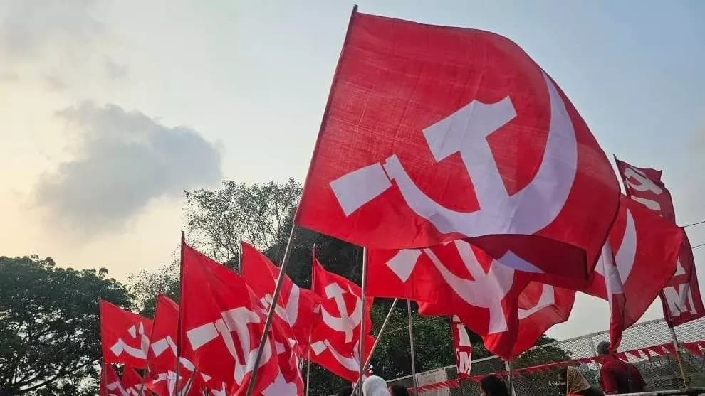 కేరళలో ఎర్ర జెండాకు ఎదురుగాలి..