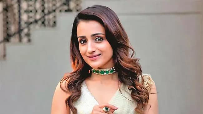 విజయ్ ఇంటికి చేరుకున్న త్రిష..