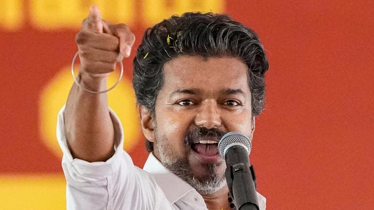 పెరంబూరులో విజయ్ భారీ విజయం