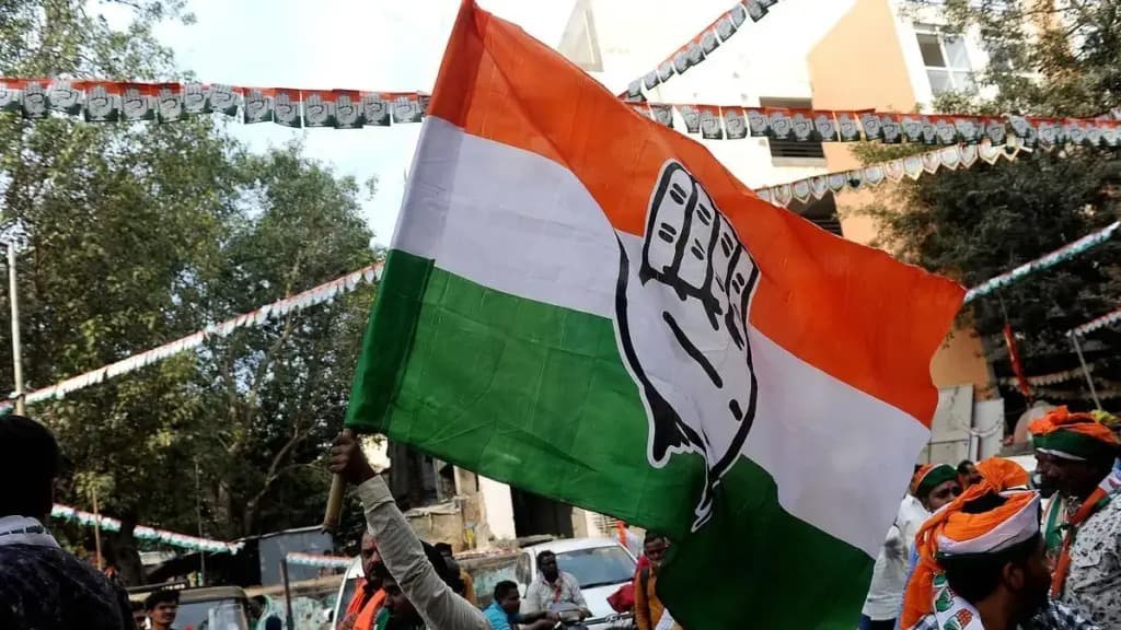 కేరళలో కాంగ్రెస్ కూటమి సంచలన విజయం..