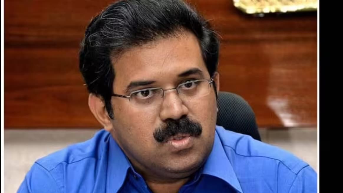 ఏపీ హైకోర్టులో ఐఏఎస్ అహ్మద్ బాబుకు ఎదురుదెబ్బ