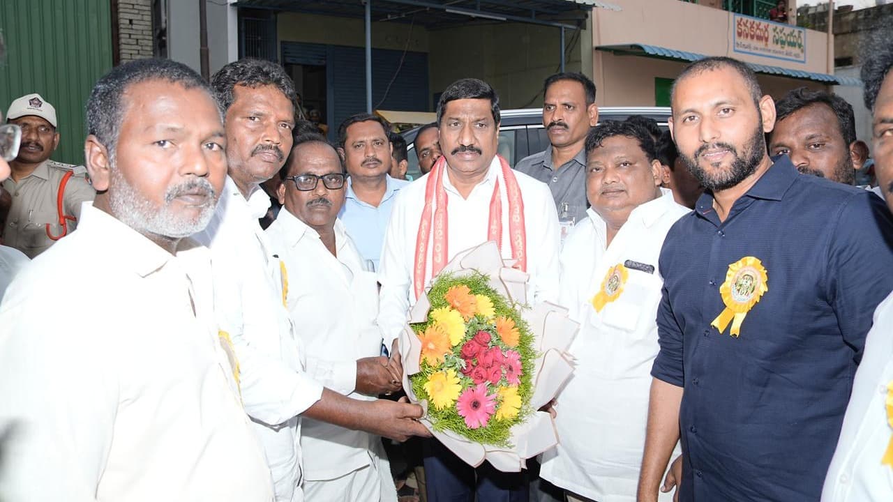 అవుకులో చెన్నకేశవ రథోత్సవంలో పాల్గొన్న బీసీ జనార్దన్ రెడ్డి