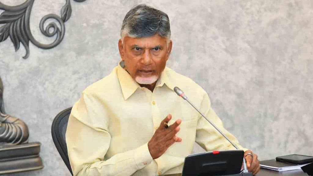 ఎమ్మెల్యేలకు సీఎం చంద్రబాబు వార్నింగ్